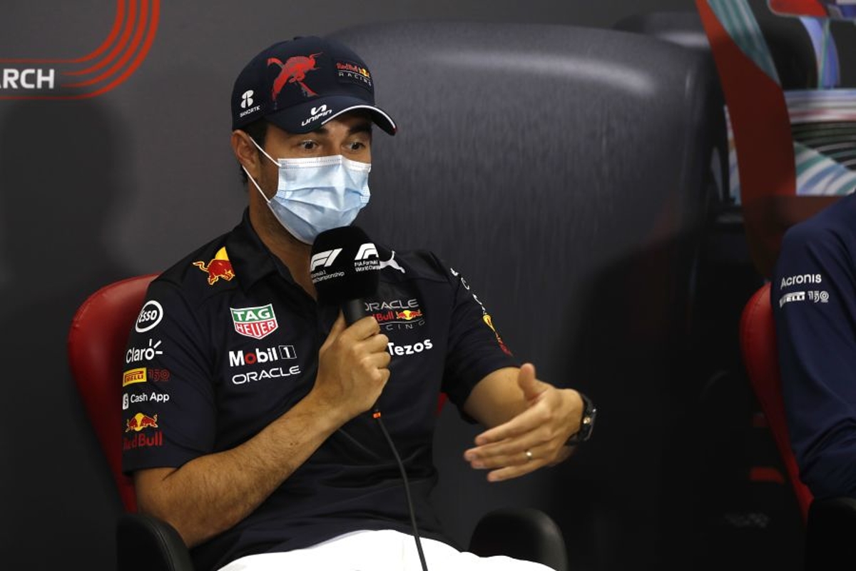 Checo Pérez bromea: Si pudiera ser un animal, sería Max Verstappen