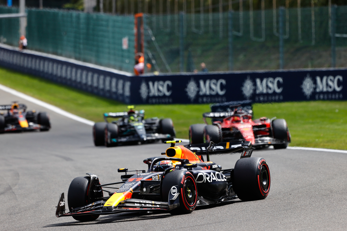 Max Verstappen y Checo Pérez hacen el 12 en el Gran Premio de Bélgica