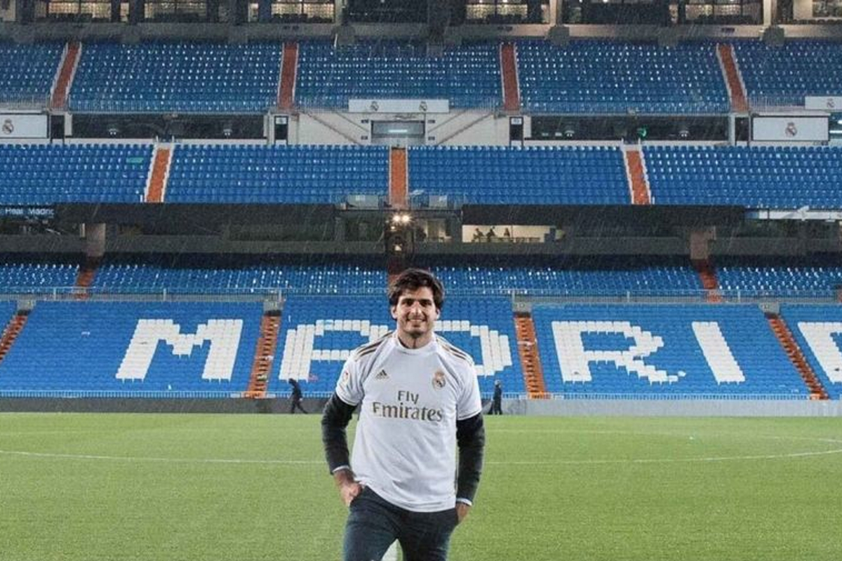 Sainz backs 'winners' Real Madrid in Champions League final