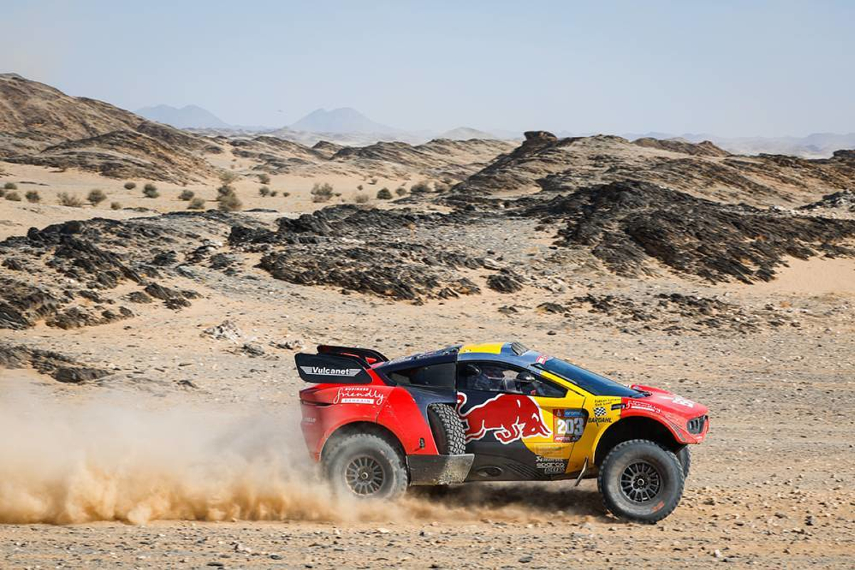 Dakar 2024: Loeb loopt in op Sainz met winst Etappe 7, Van den Brink snel in strijd met Macík