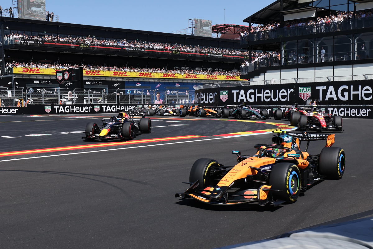 Verstappen and Hamilton at the start of the Spanish Grand Prix