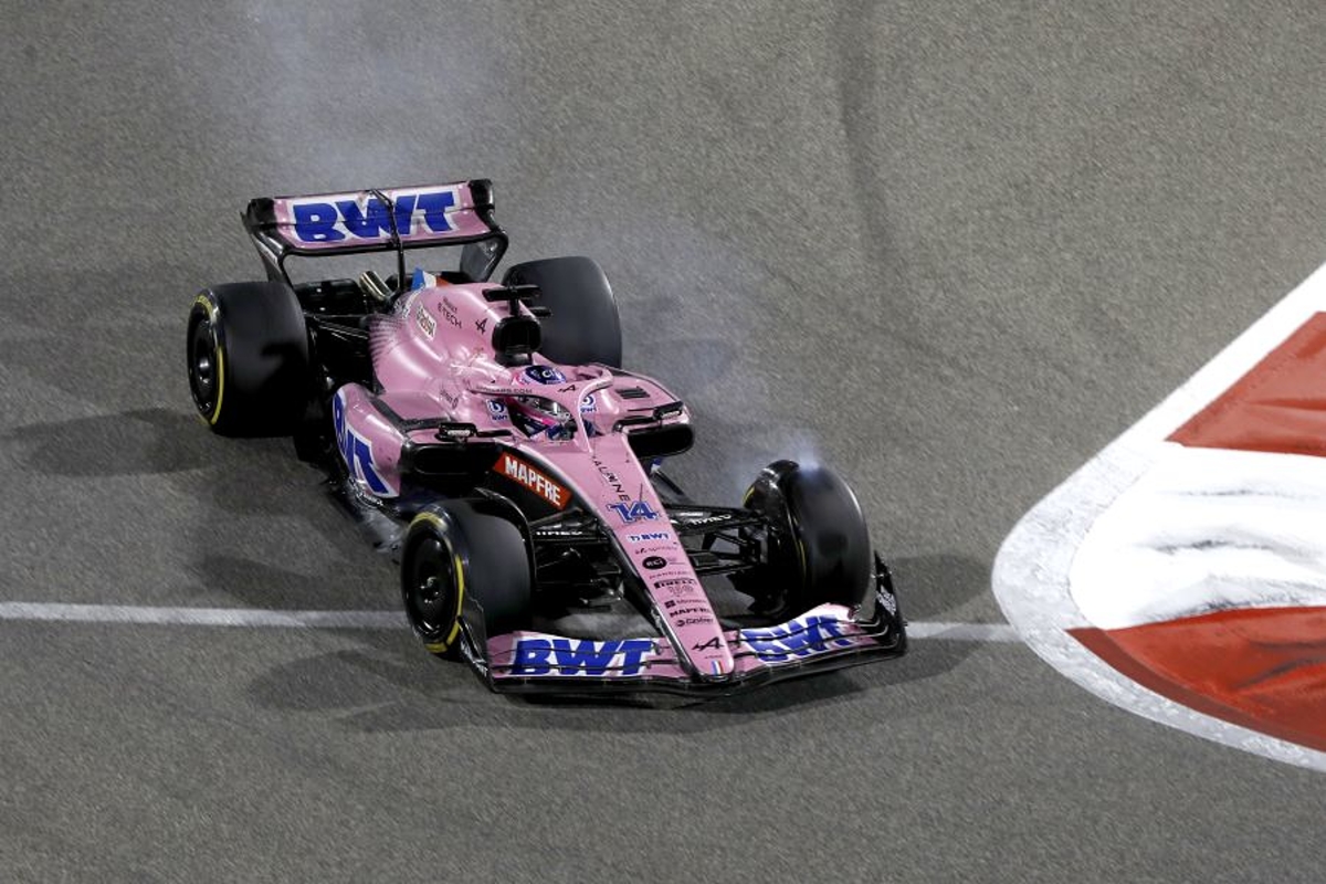 El duelo de Fernando Alonso y Esteban Ocon en el circuito de Jeddah
