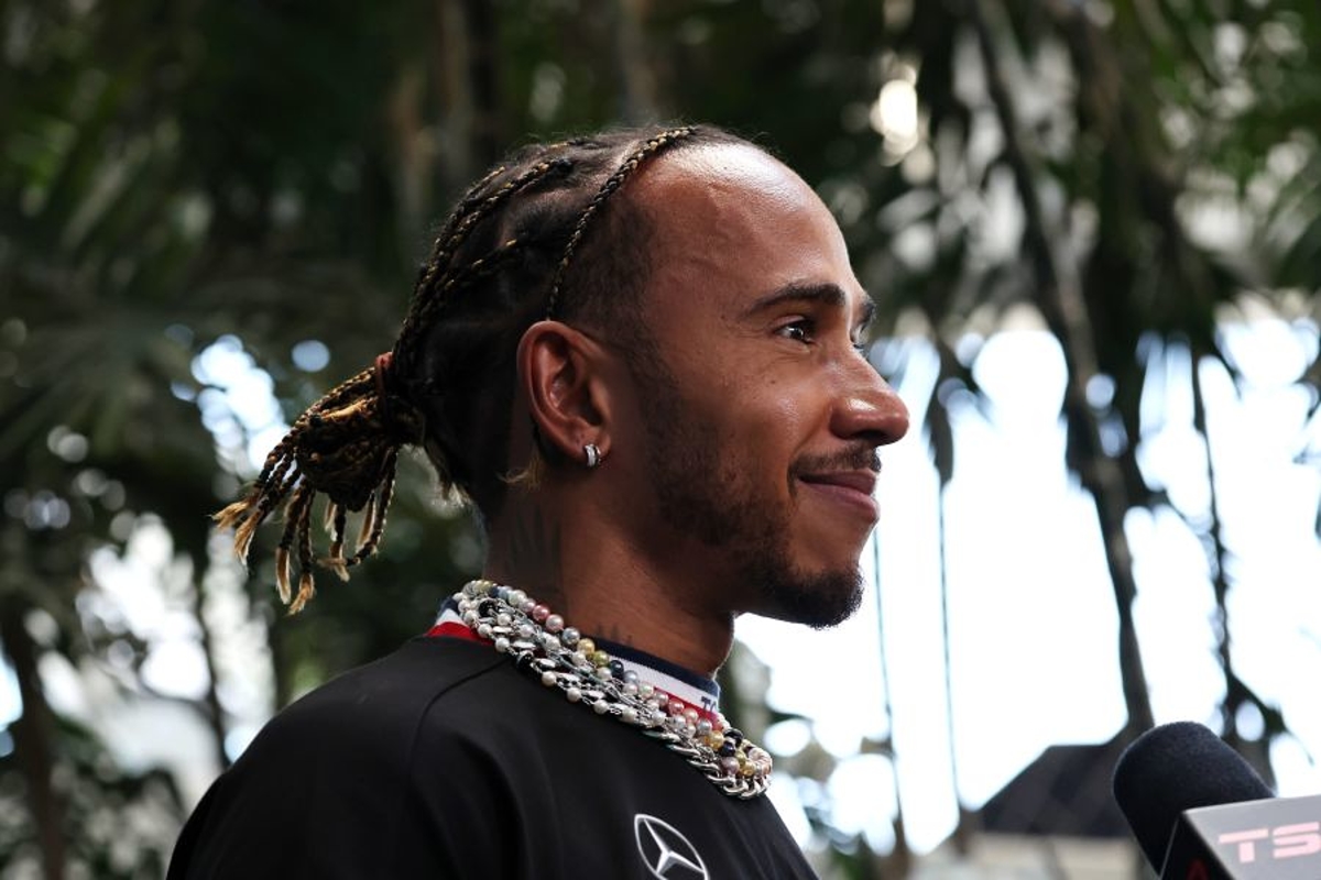 Hamilton, con un mes más de prórroga para quitarse sus piercings