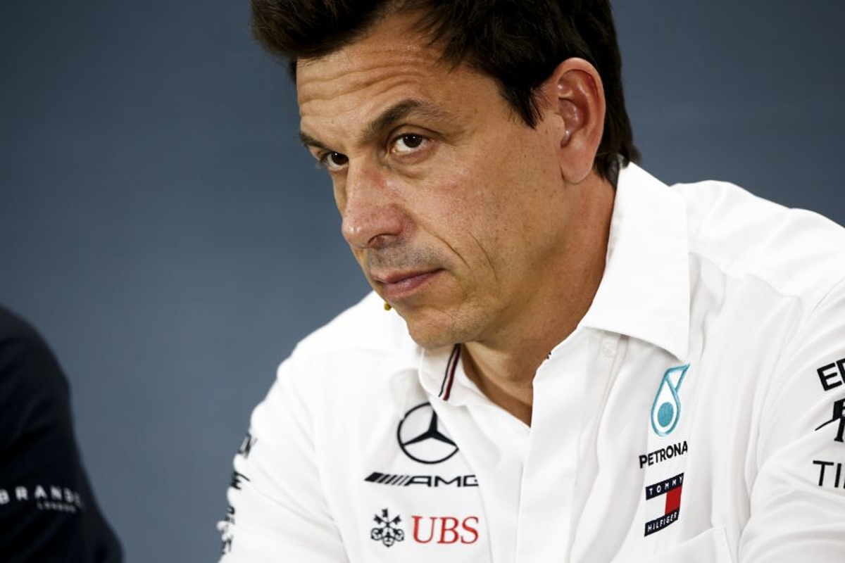 Wolff over straf Hamilton: "Niet rechtvaardig en te zwaar"