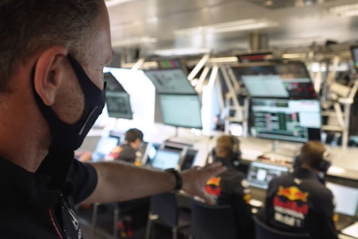 VIDEO: Horner geeft rondleiding door nieuwe engineering house Red Bull