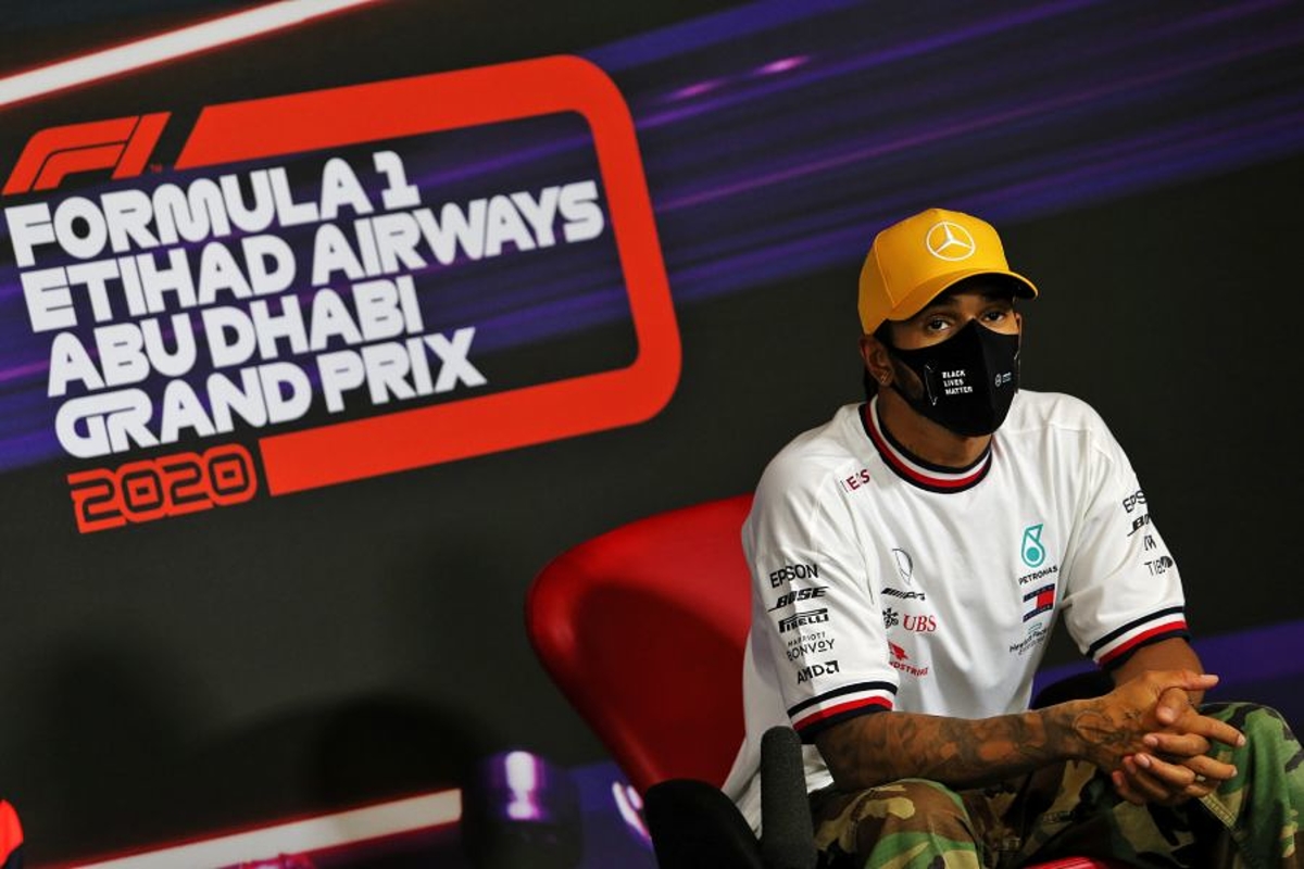 Hamilton verwacht fysiek zware race door corona: "Voel me nog nog niet 100%"