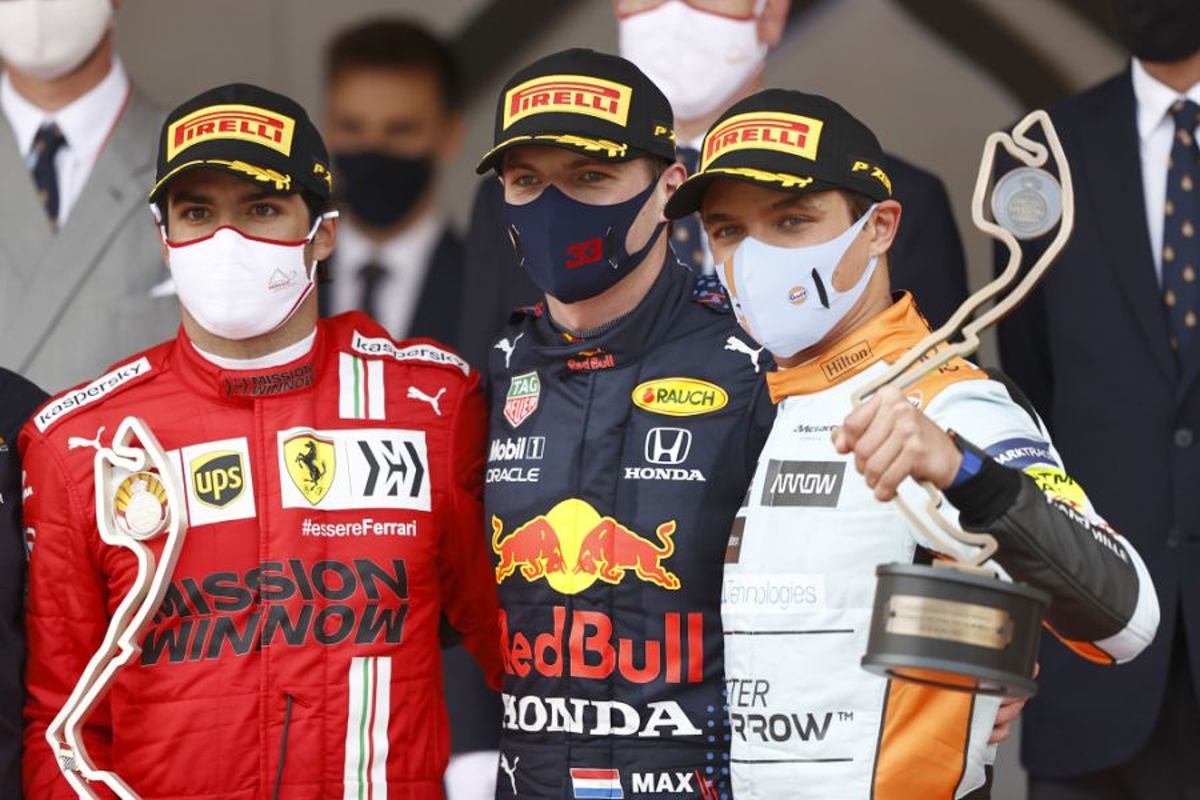 Verstappen en Norris 'pesten' Sainz: "Oh, deze gasten.."