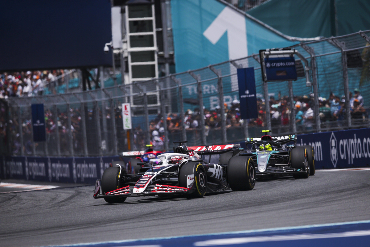 F1 toont beelden duel Hamilton en Hülkenberg in Miami | F1 Shorts