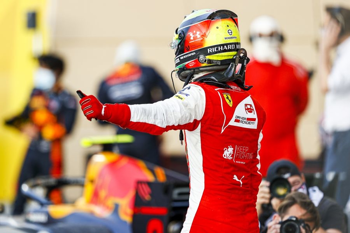Schumacher survives Sakhir showdown to take F2 title