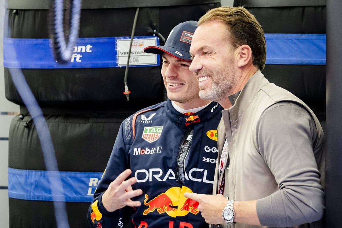 Doornbos zet vraagtekens bij Red Bull: 'Is Verstappen niet te lang bij het team gebleven?'