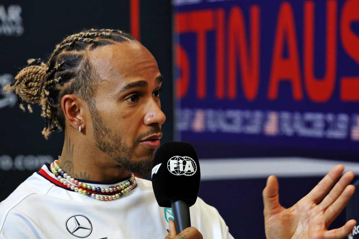 Hamilton: 'Weet niet of we Pérez kunnen pakken, maar ben heel trots op wat we hebben neergezet'