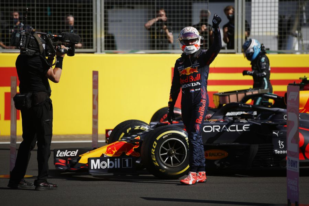 Verstappen "not focused on records" in hunt for title