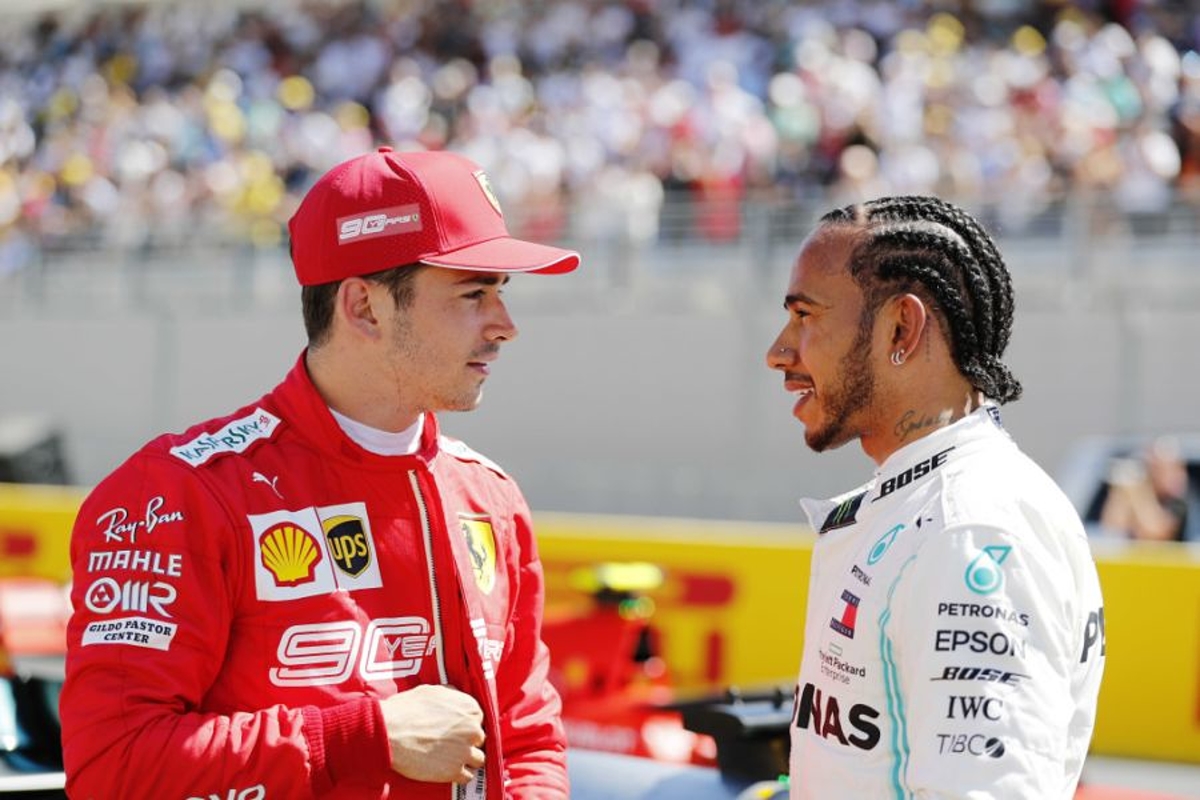 Hamilton haalt uit naar Ferrari: "Focus je eens op het verbeteren van de auto"