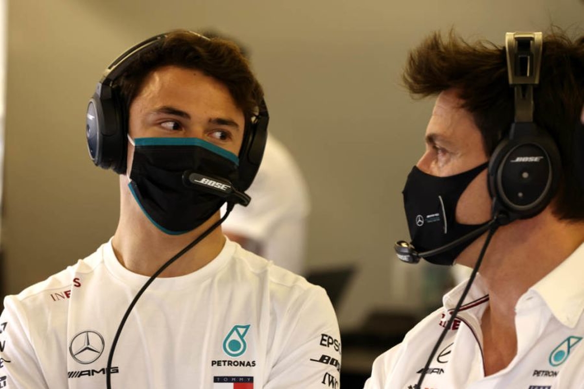 Wolff reageert op geruchten De Vries: 'Naar Aston Martin? Eerst op Vettel wachten'