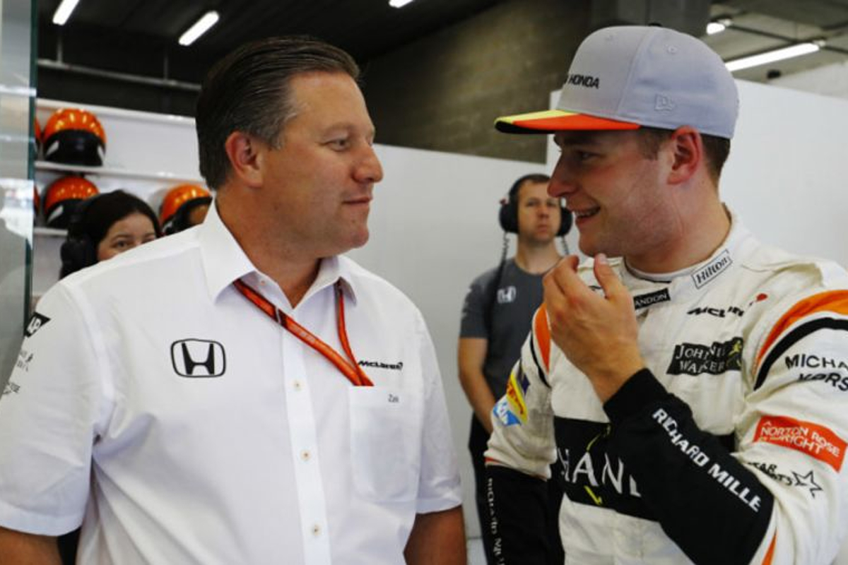 Vandoorne should have been more 'aggressive' with McLaren