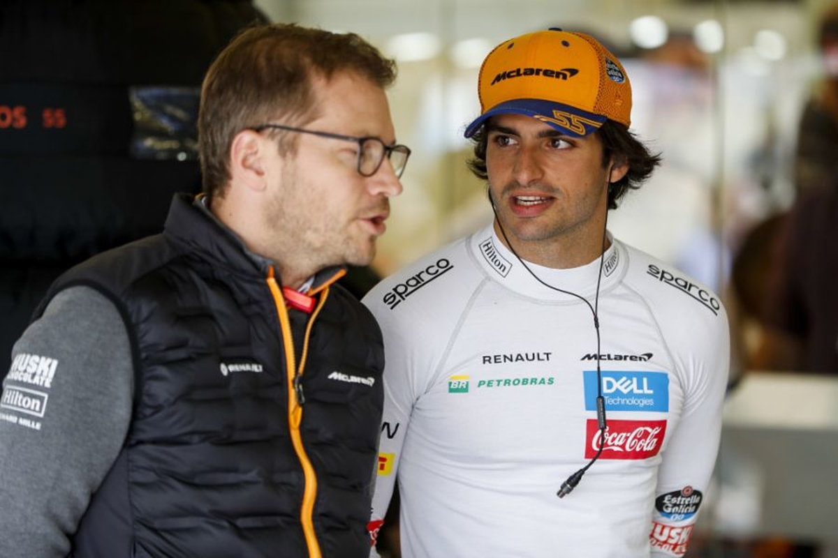 Sainz: 'Ben al in gesprek met McLaren over mijn contract'
