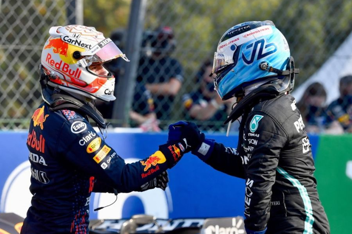 Dit is goud: Mercedes-garage herbergt een undercover 'Super Max'-fan in de pitbox