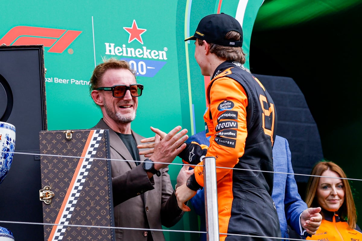 Van Oranje congratulates Piastri with Zandvoort victory