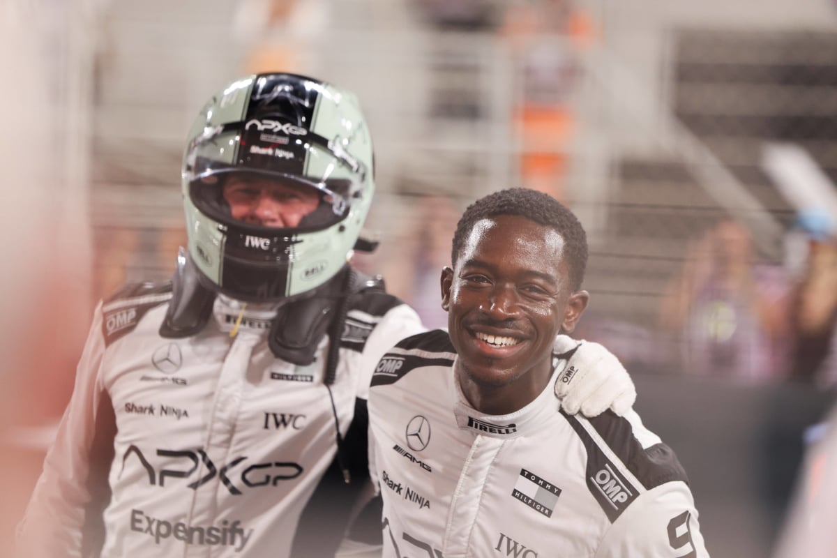 Actors Pitt and Idris with APX GP in F1