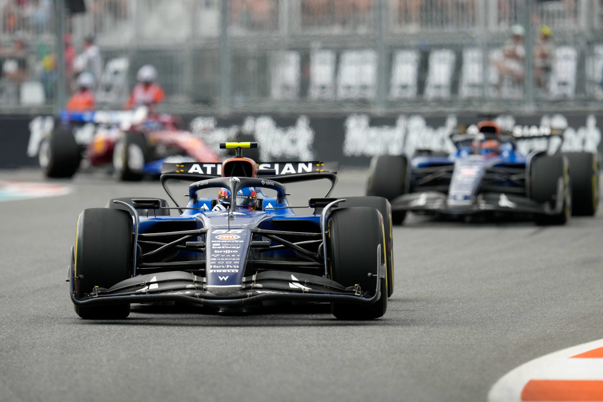 Onderlinge duels kwalificatie: Verstappen pakt voorsprong, Albon 3-3 gelijk tegen Sainz