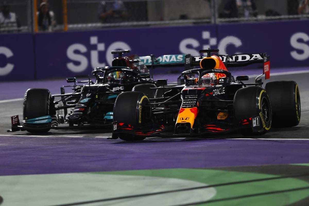Verstappen en Hamilton reageren op notitie FIA: 'Mogen ze elk raceweekend wel doen'
