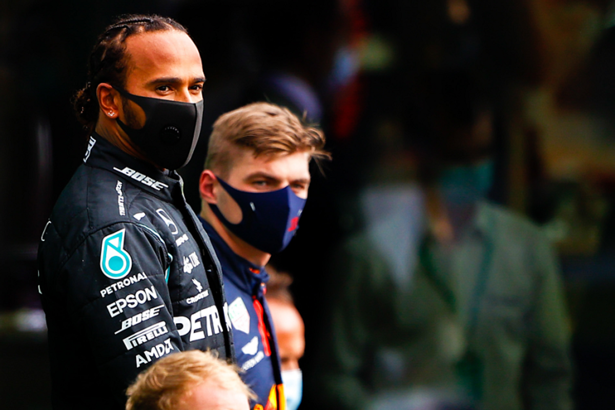 Hamilton rakelt Abu Dhabi-controverse weer op: 'Titel Verstappen gemanipuleerd'