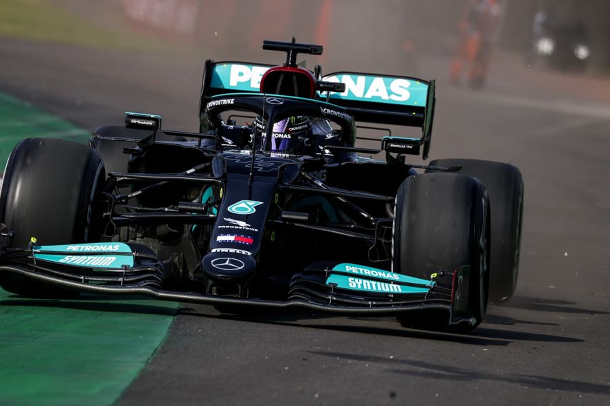 Hamilton explains half-a-second chasm to Verstappen