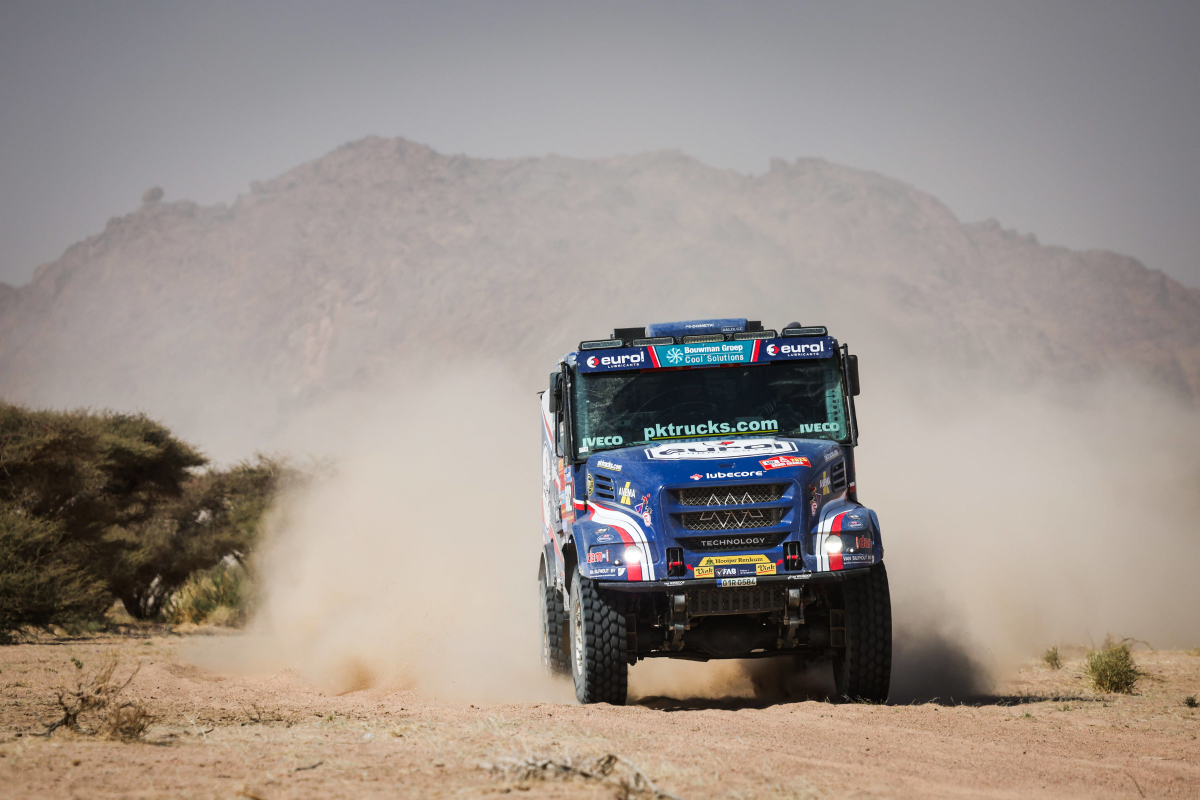 Dakar 2025: Pech voor Al-Attiyah in Etappe 4, Van den Brink kan podium ruiken