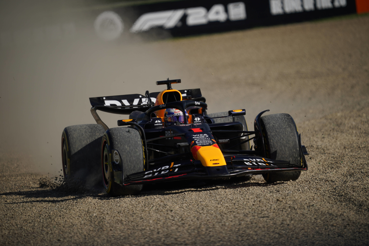 Red Bull dealt huge blow with late crash