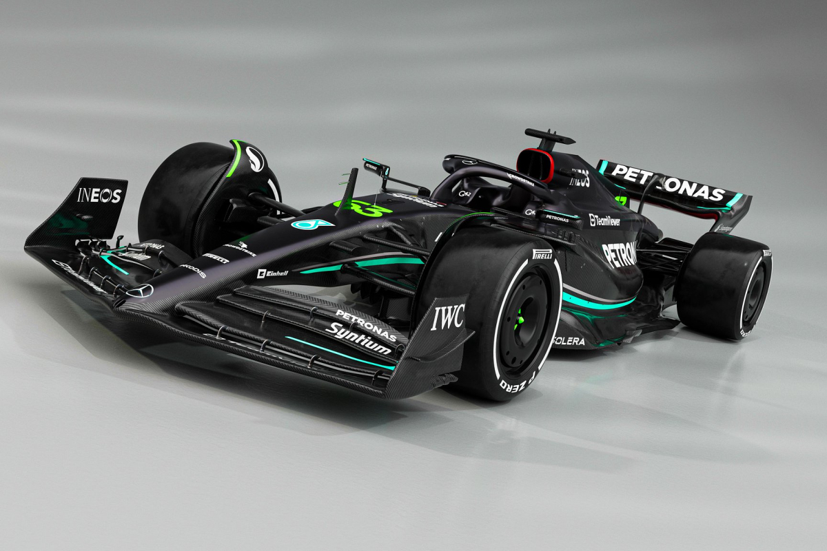 No más “Flechas Plateadas”: Mercedes vuelve en negro con el W14