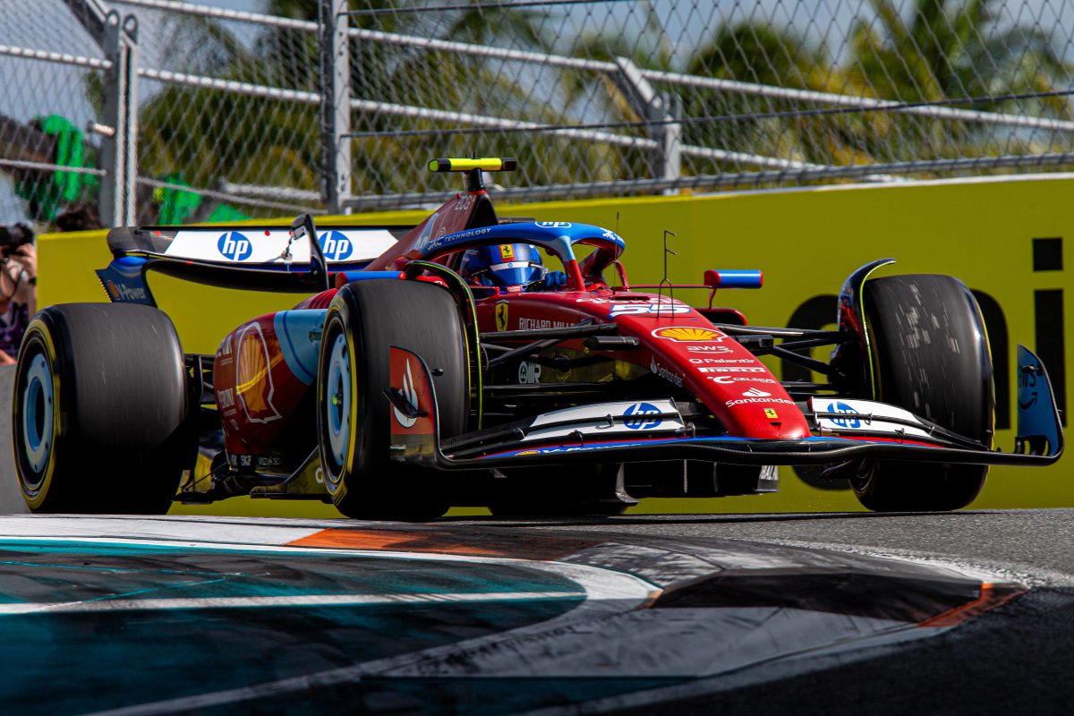 F1 Hoy: Exhiben a Max; Elogian a Alonso; Audi habla de Sainz