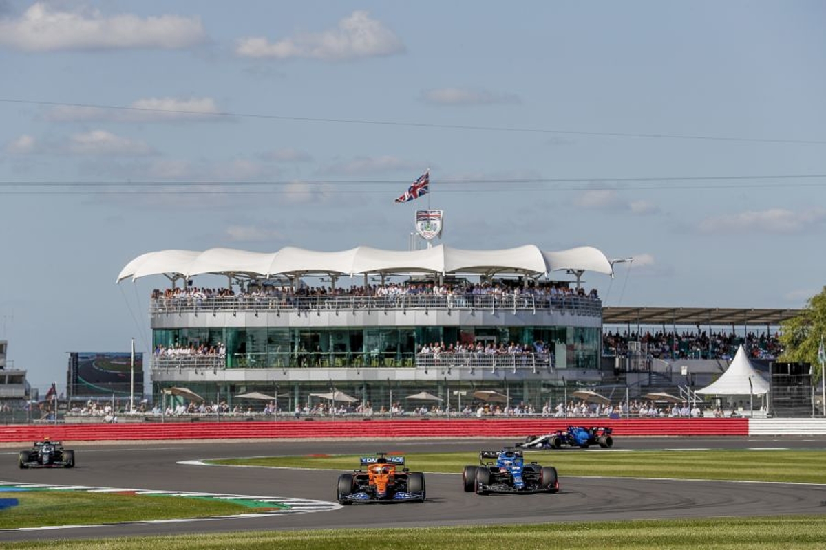 Alonso racecraft the "best on the grid" - Ricciardo