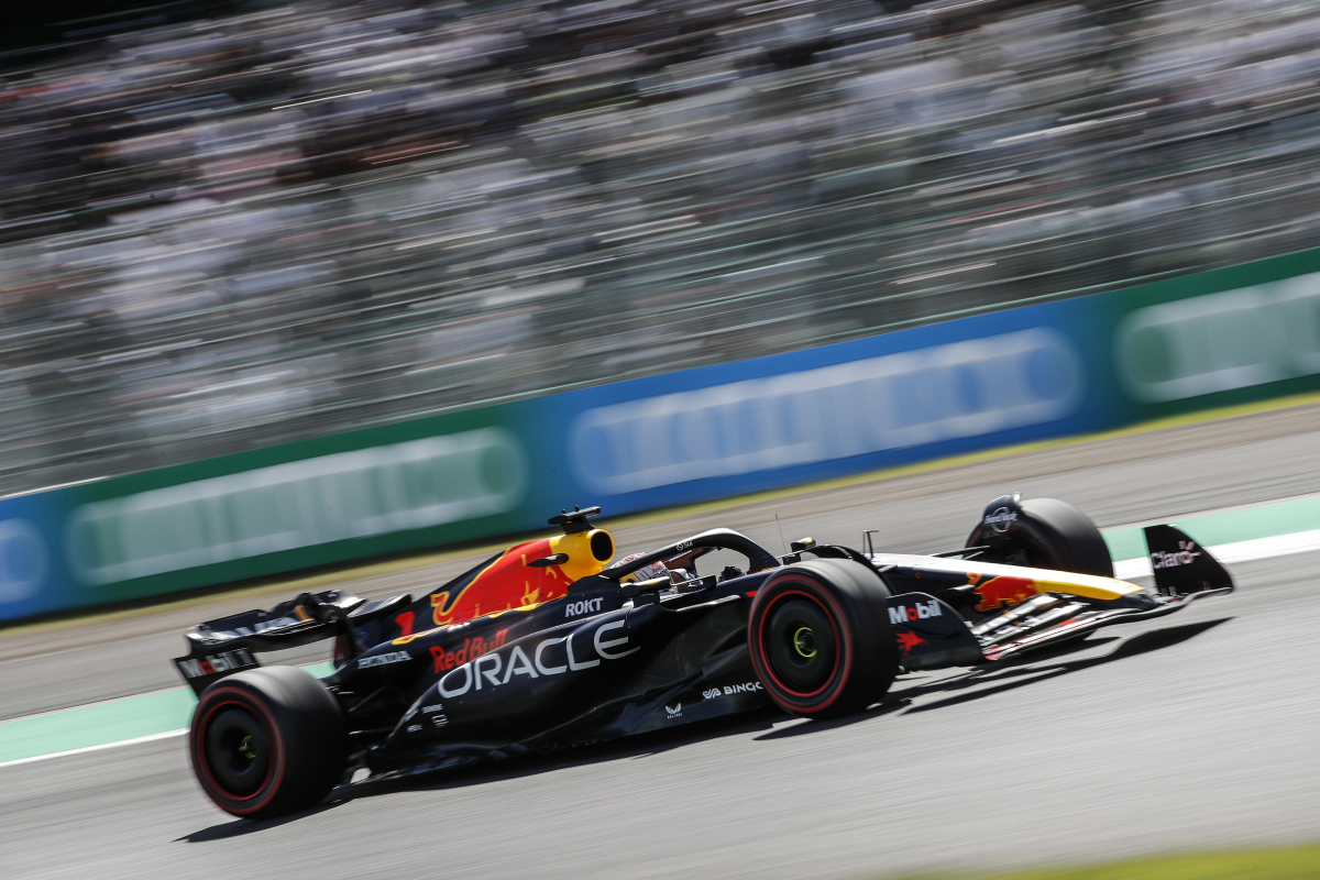 Verstappen grijpt met overmacht pole position voor Grand Prix van Japan
