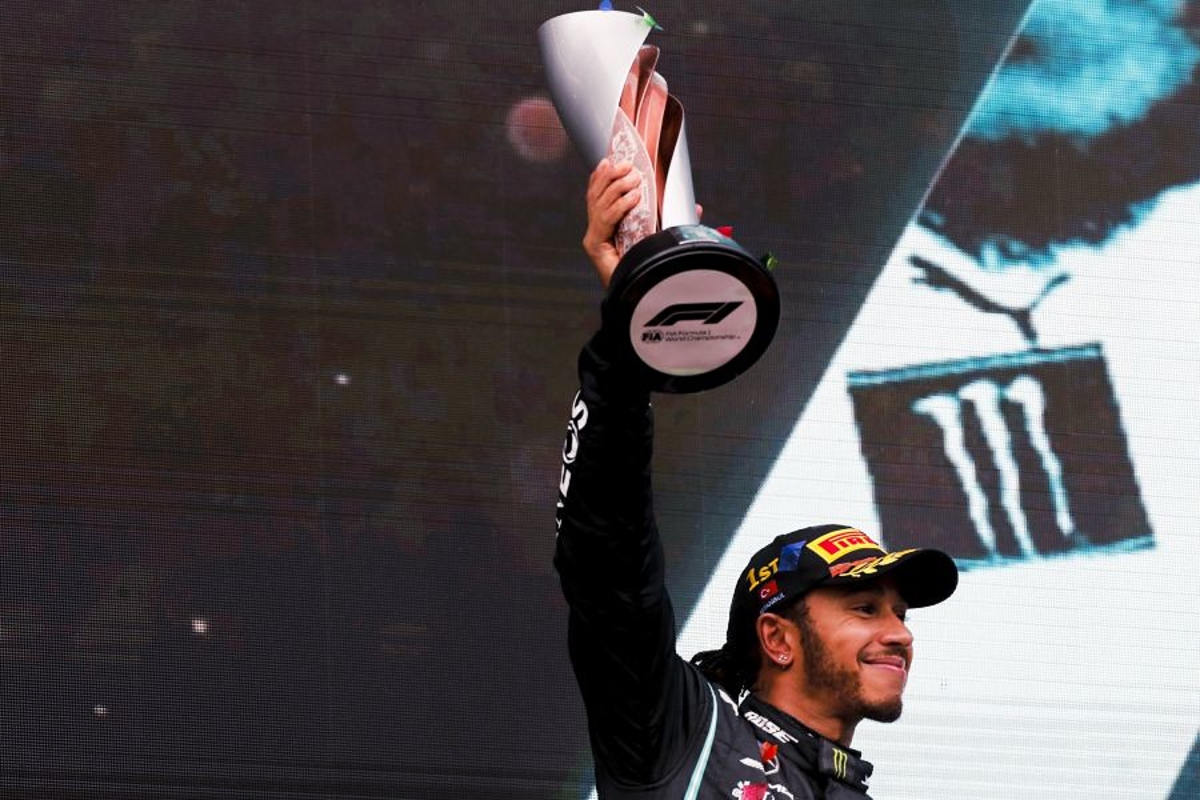 Alonso aangereden tijdens fietsrit, Hamilton verwelkomt Brady bij club van zeven | Social Wall
