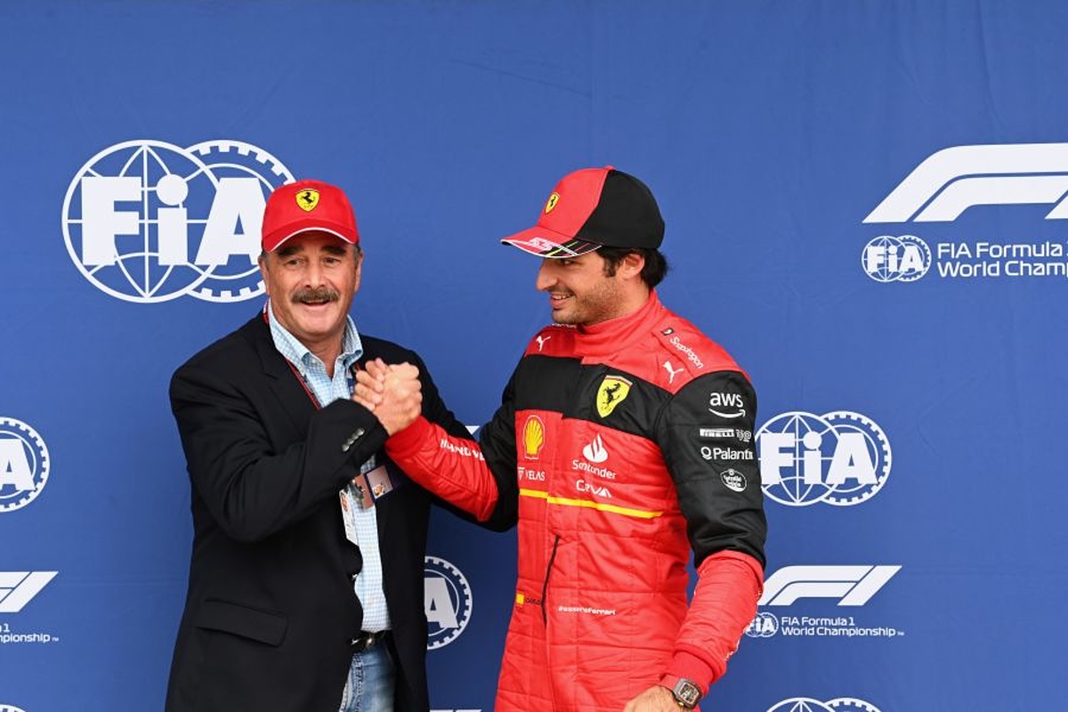 Sainz elogia Leclerc dopo il briefing Ferrari: “Un gentiluomo come sempre”