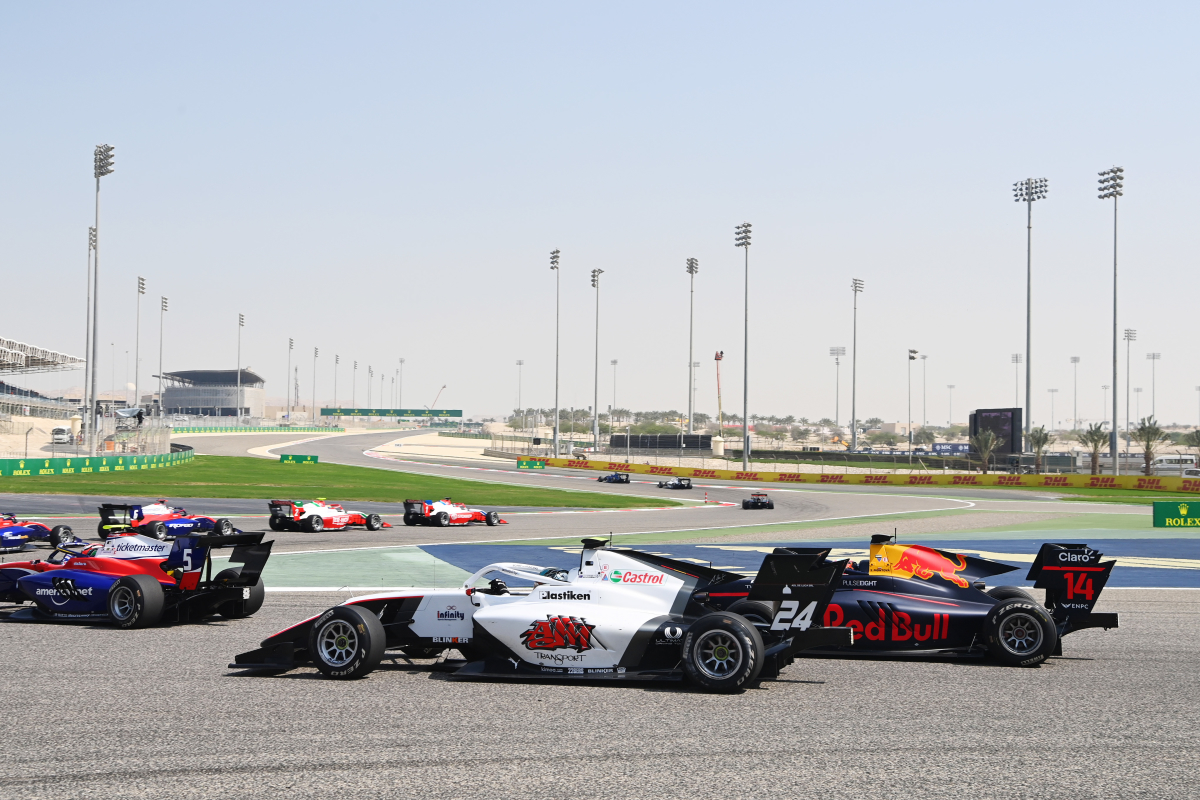 Dit is waarom deze Formule 3-coureur telefoon in auto mocht hebben in Bahrein
