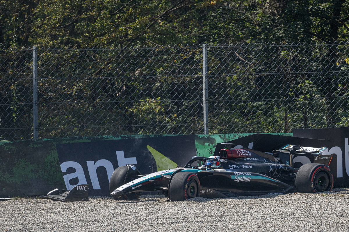 VIDEO: Megacrash Antonelli, Verstappen nergens te bekennen tijdens vrijdag F1 Monza