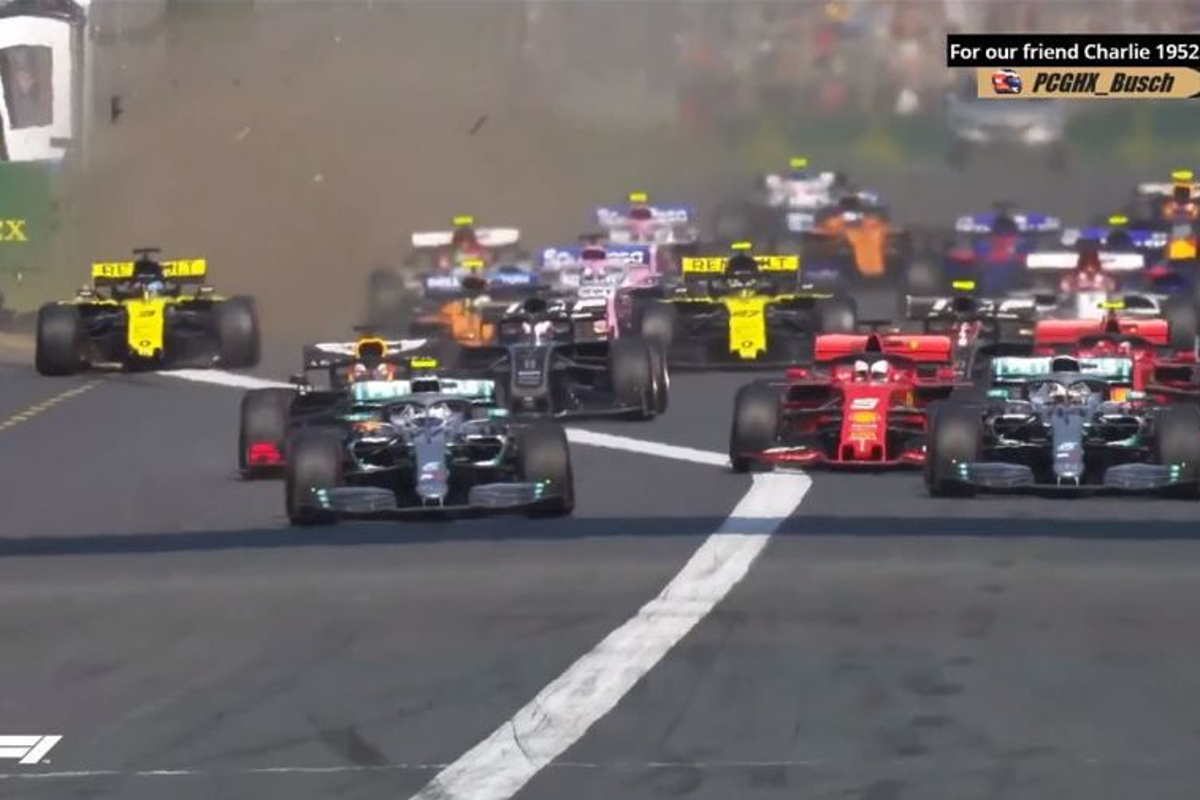 VIDEO: Ricciardo loses front wing at Australia start!