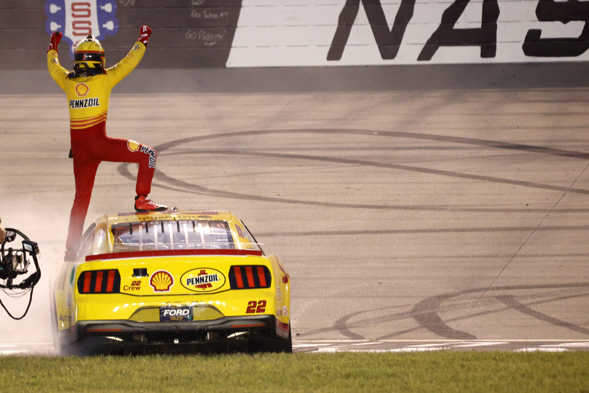 NASCAR Atlanta Quaker State 400 results: Logano wins DRAMATIC first playoff race after last-lap wreck