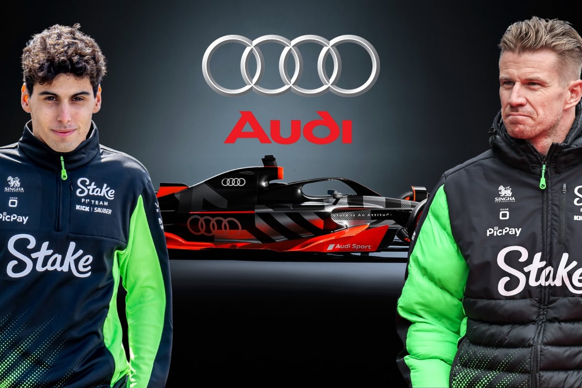 Hulkenberg and Bortoleto stand either side of the Audi F1 car