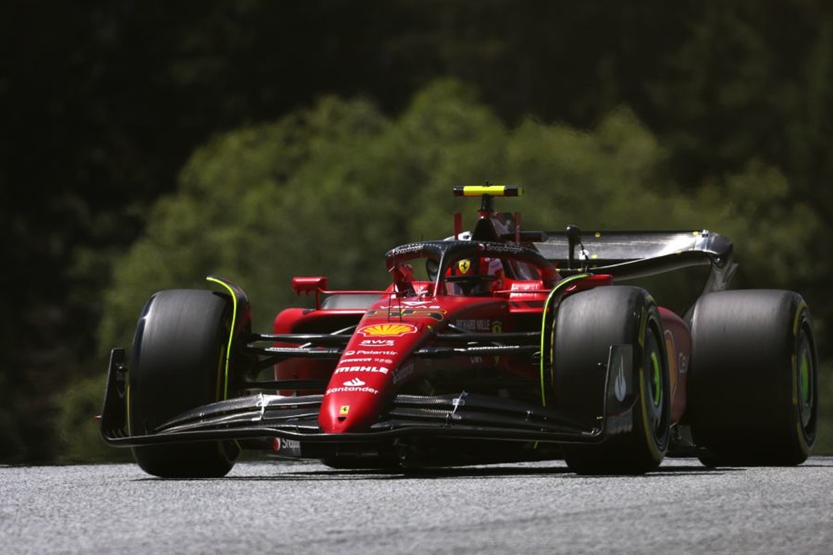 Carlos Sainz lidera el doblete de Ferrari en las FP2; Alonso 4°