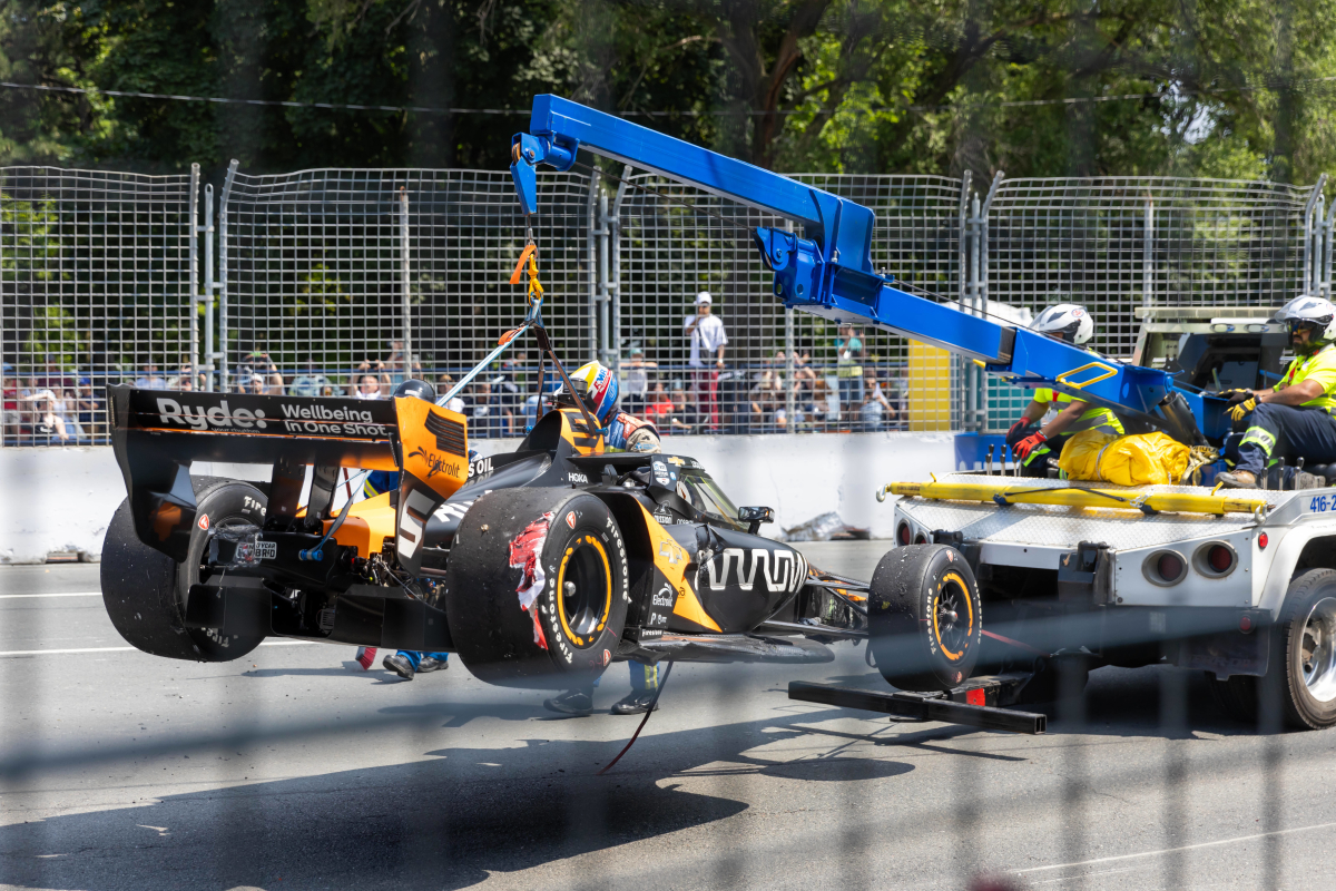 VIDEO: IndyCar opgeschrikt door megacrash in Toronto