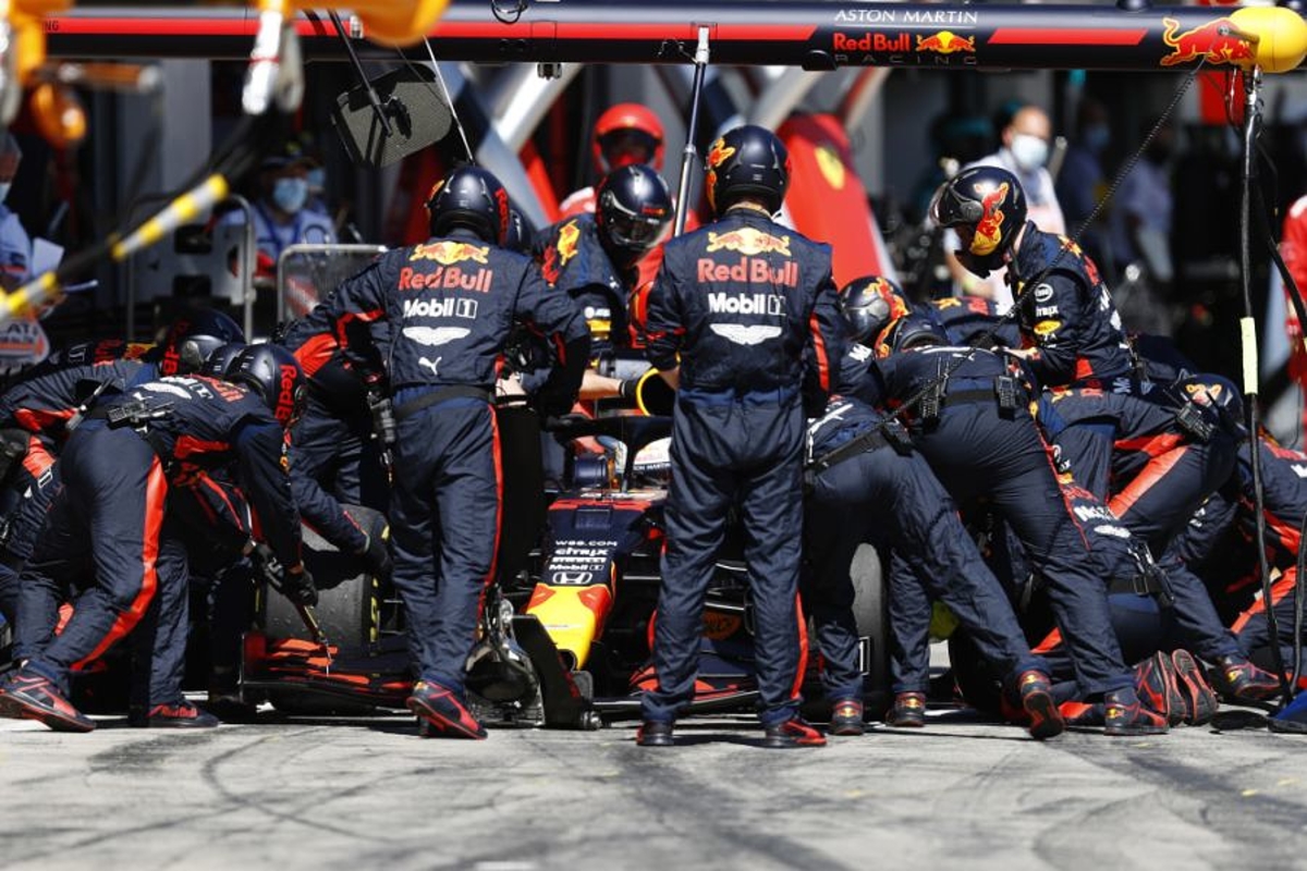 Pitcrew Red Bull wederom de snelste in Hongarije met auto Verstappen