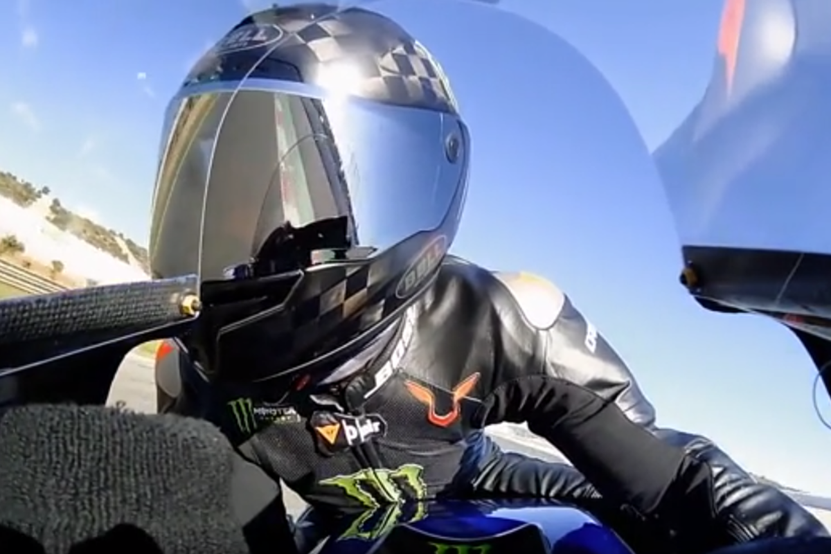 VIDEO: Meerijden met Hamilton op de Yamaha van Valentino Rossi
