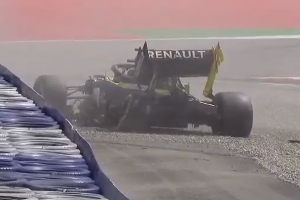 WOW! Enorme crash Daniel Ricciardo zorgt voor rode vlag