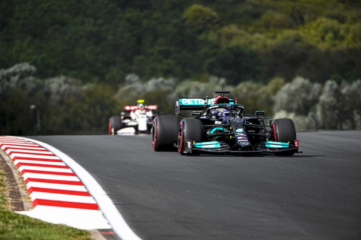 Hamilton sets goal to "limit the loss" to Verstappen after taking grid hit