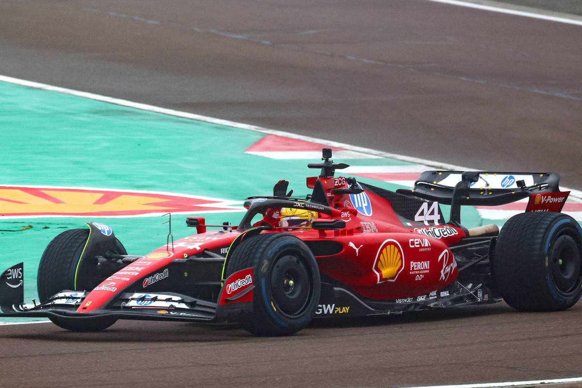 'Hamilton reed dertig rondjes op circuit in Fiorano tijdens eerste testdag'