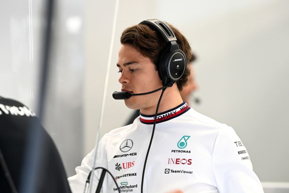 De Vries won advies in bij Verstappen tijdens diner: 'Ik werd gezien als Mercedes-coureur'
