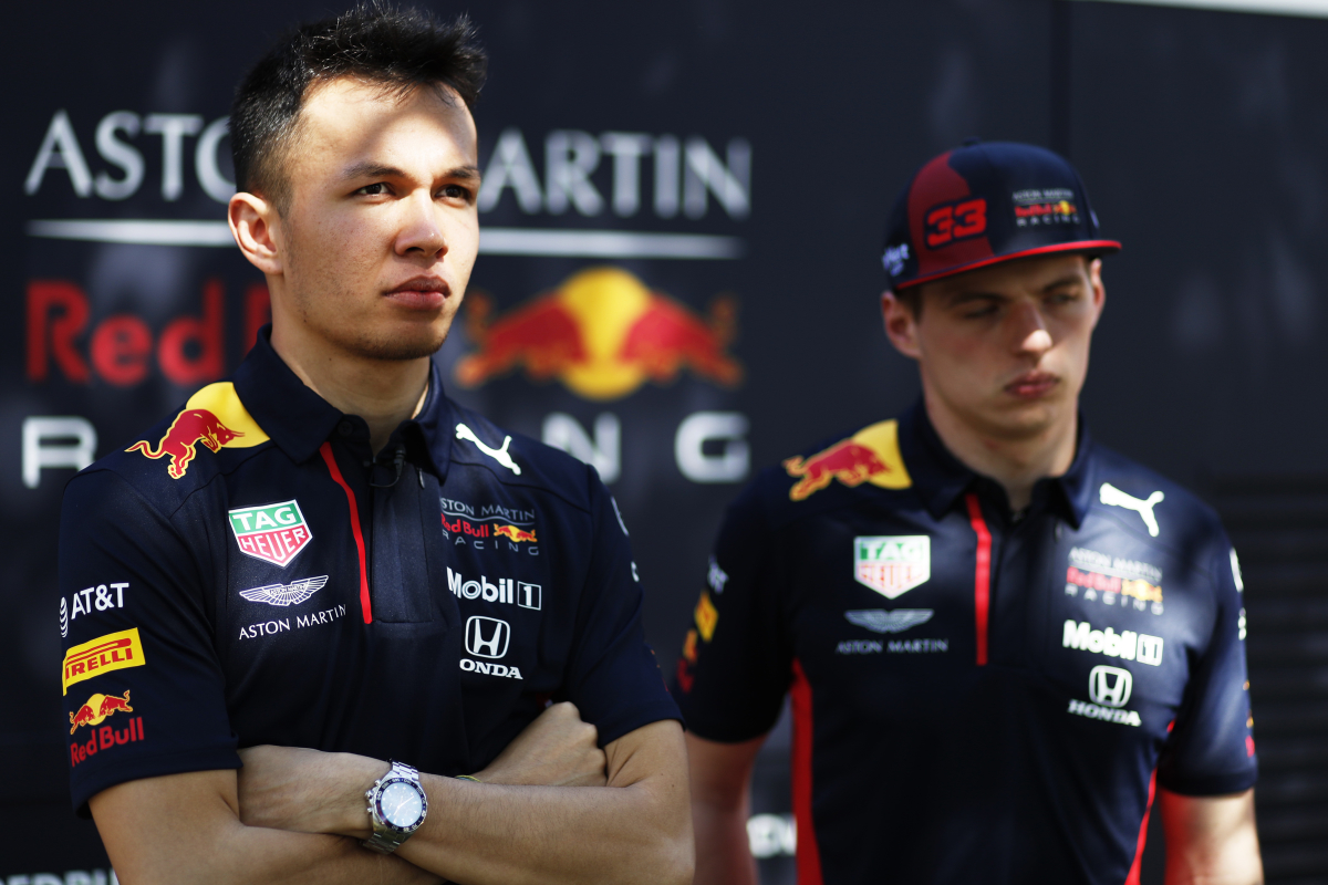Albon loog tegen Marko over Mercedes-salaris voor zitje Red Bull: 'Ik had geen manager'