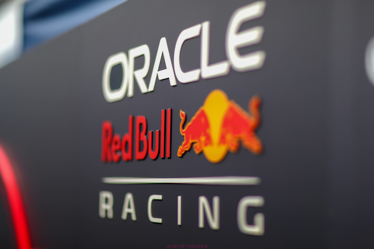 RB20 gespot op Silverstone tijdens shakedown van Red Bull Racing